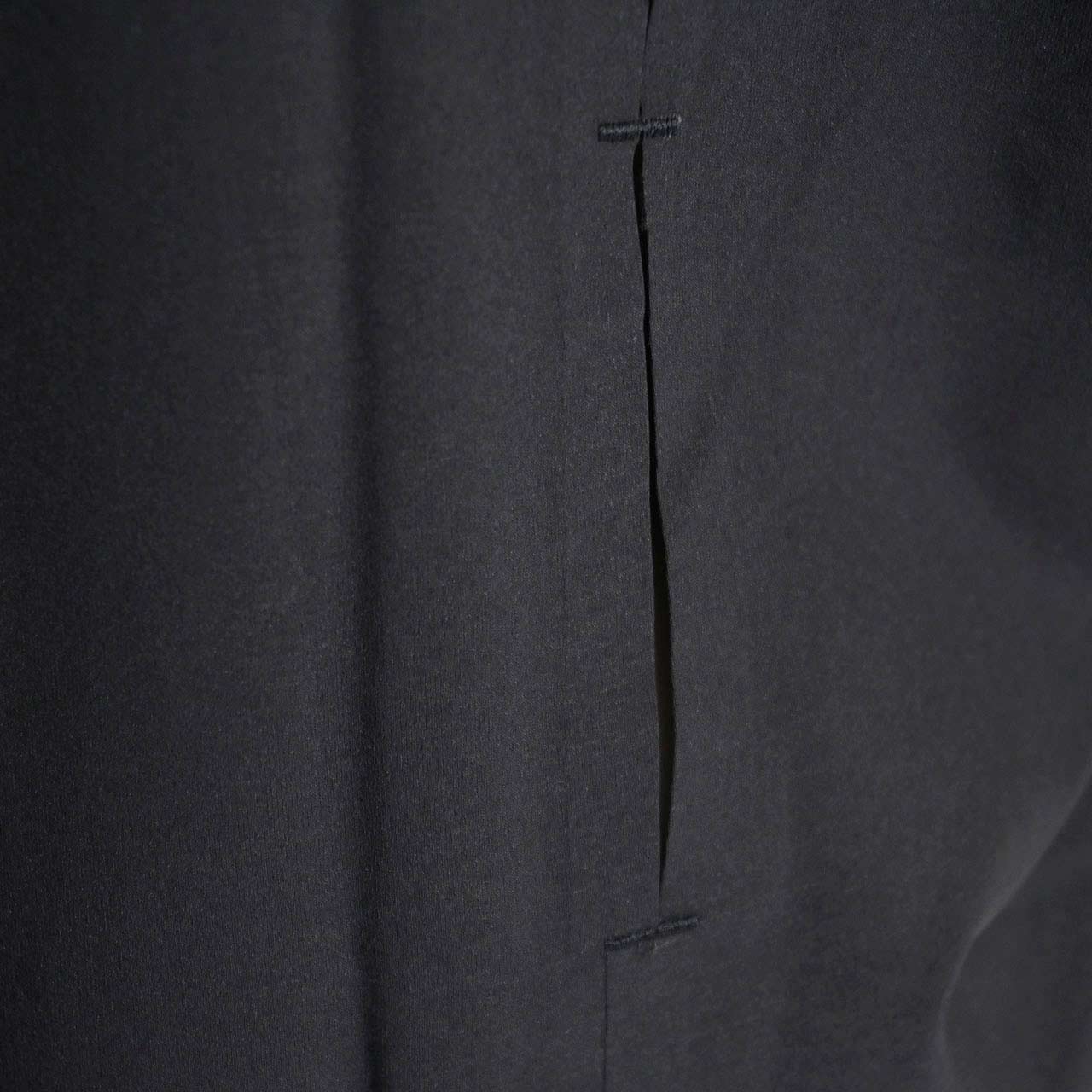 ★ワイスリー Y-3 半袖シャツ LITE WOVN SHIRT JD1457 ブラック 2025SS メンズ