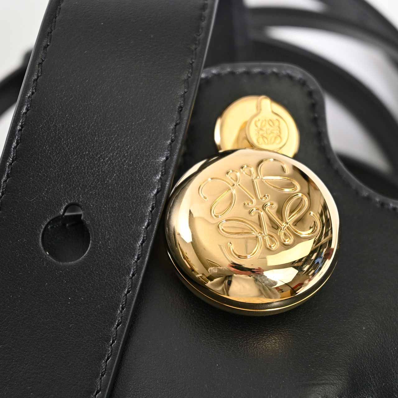 ★ロエベ LOEWE ショルダーバッグ ペブル AANBBBMX08 2165 ベージュ 2025年春夏 レディース