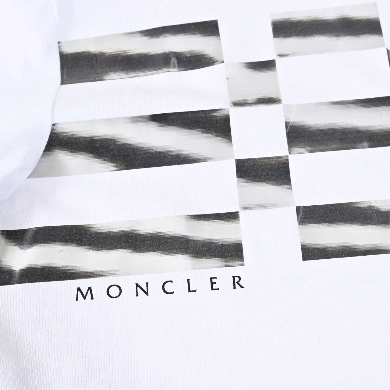 ★モンクレール MONCLER クルーネック半袖Tシャツ 8C00170 829H8 001 ホワイト メンズ