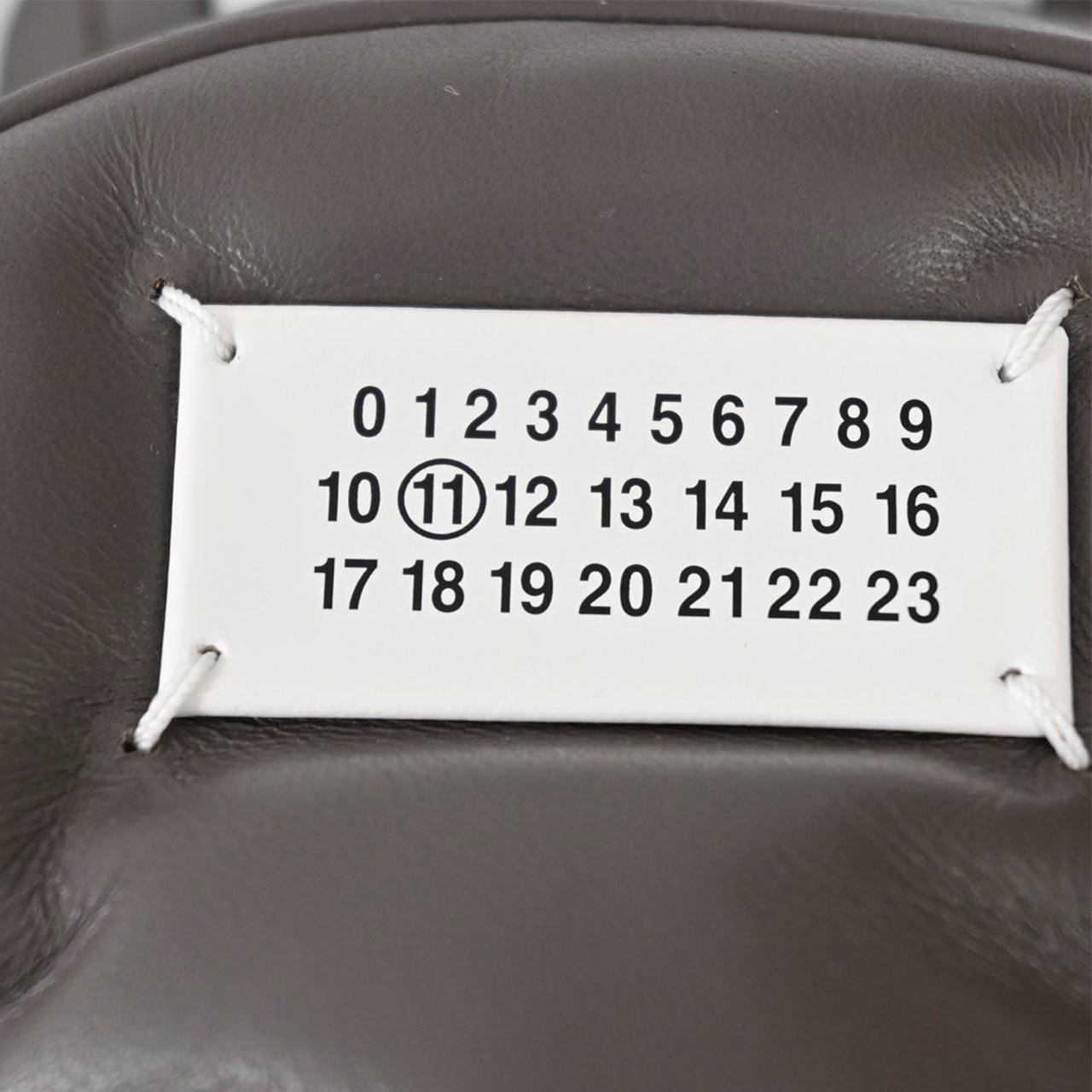 ★メゾン マルジェラ Maison Margiela バックパック S56WA0014 P4300 T2152 ブラウン レディース