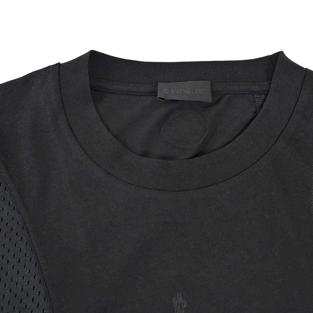 ★モンクレール MONCLER Tシャツ 8C01164 8390Y 999 ブラック メンズ