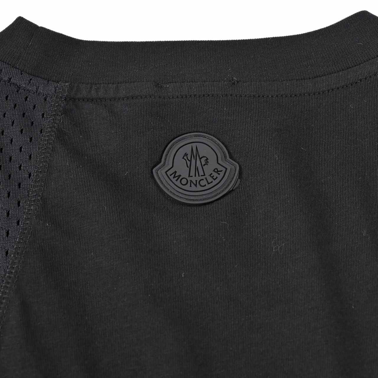★モンクレール MONCLER Tシャツ 8C01164 8390Y 999 ブラック メンズ