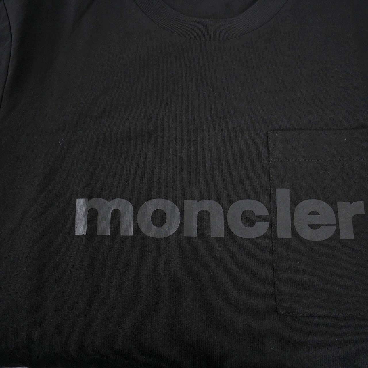 ★モンクレール MONCLER Tシャツ 8C000 36 829H8 999 ブラック  メンズ