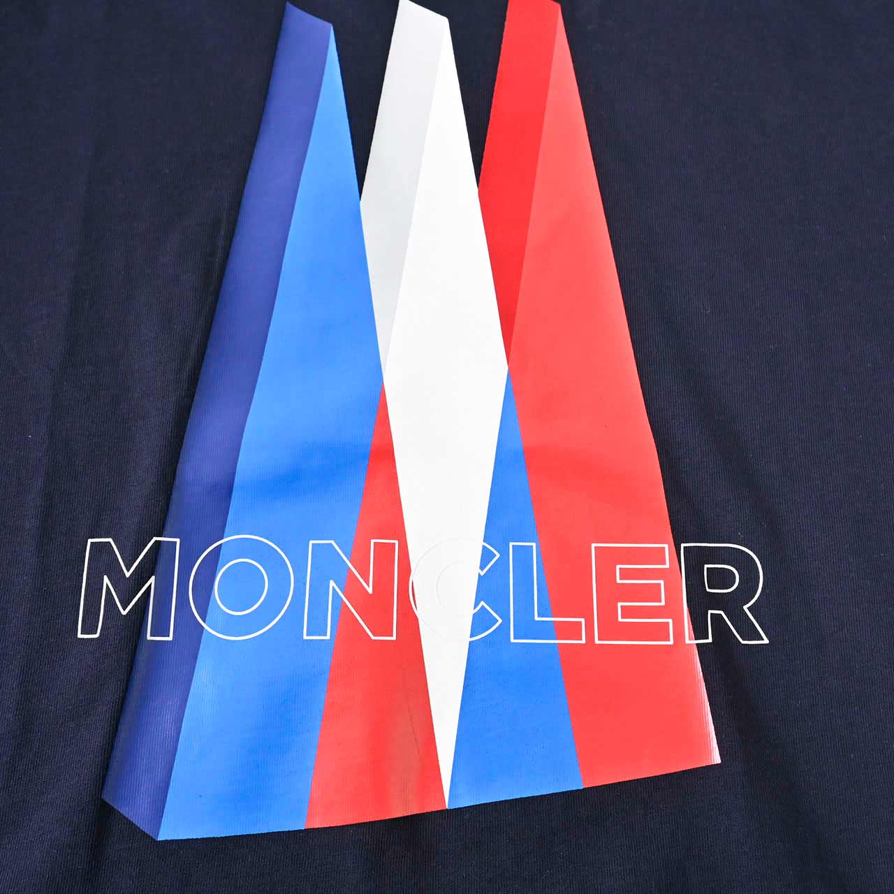 ★モンクレール MONCLER クルーネック半袖Ｔシャツ 8C01148 8390Y 778 ネイビー  メンズ