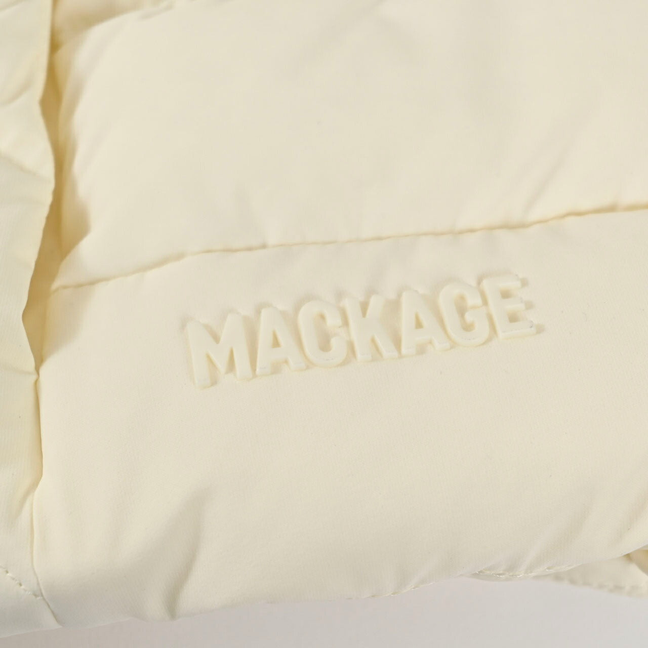 ★マッカージュ MACKAGE ダウンベスト HOSHI C0253 クリーム レディース