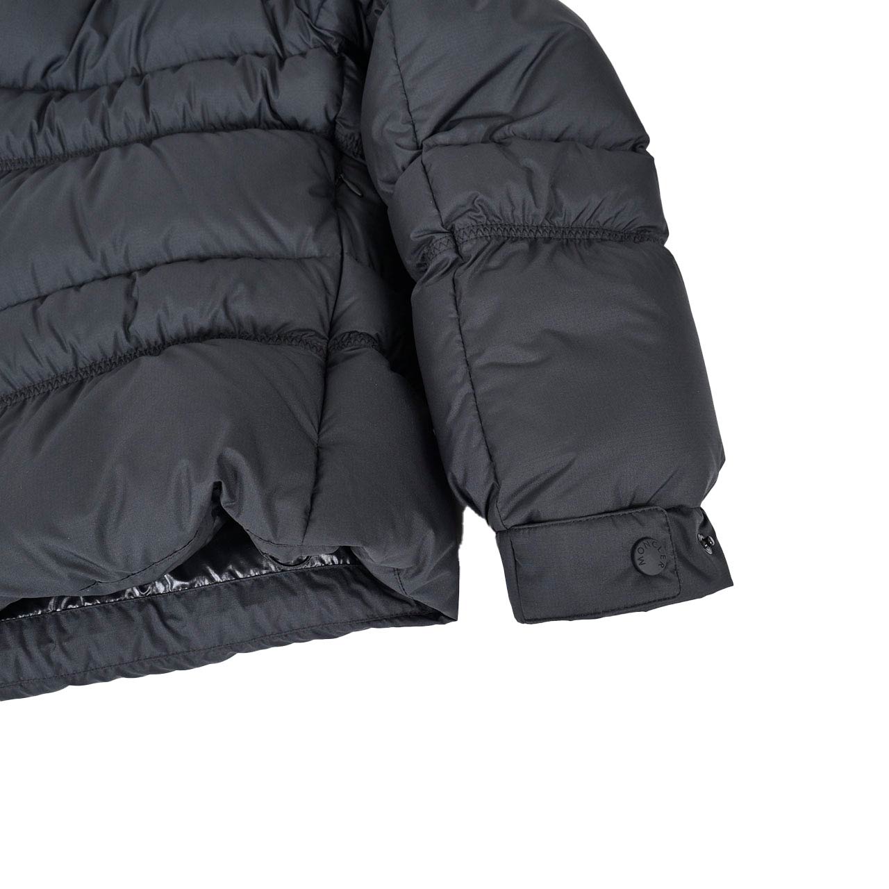 ★モンクレール MONCLER ダウンジャケット YSER 999 1A000 24 596IU ブラック 2023AW レディース