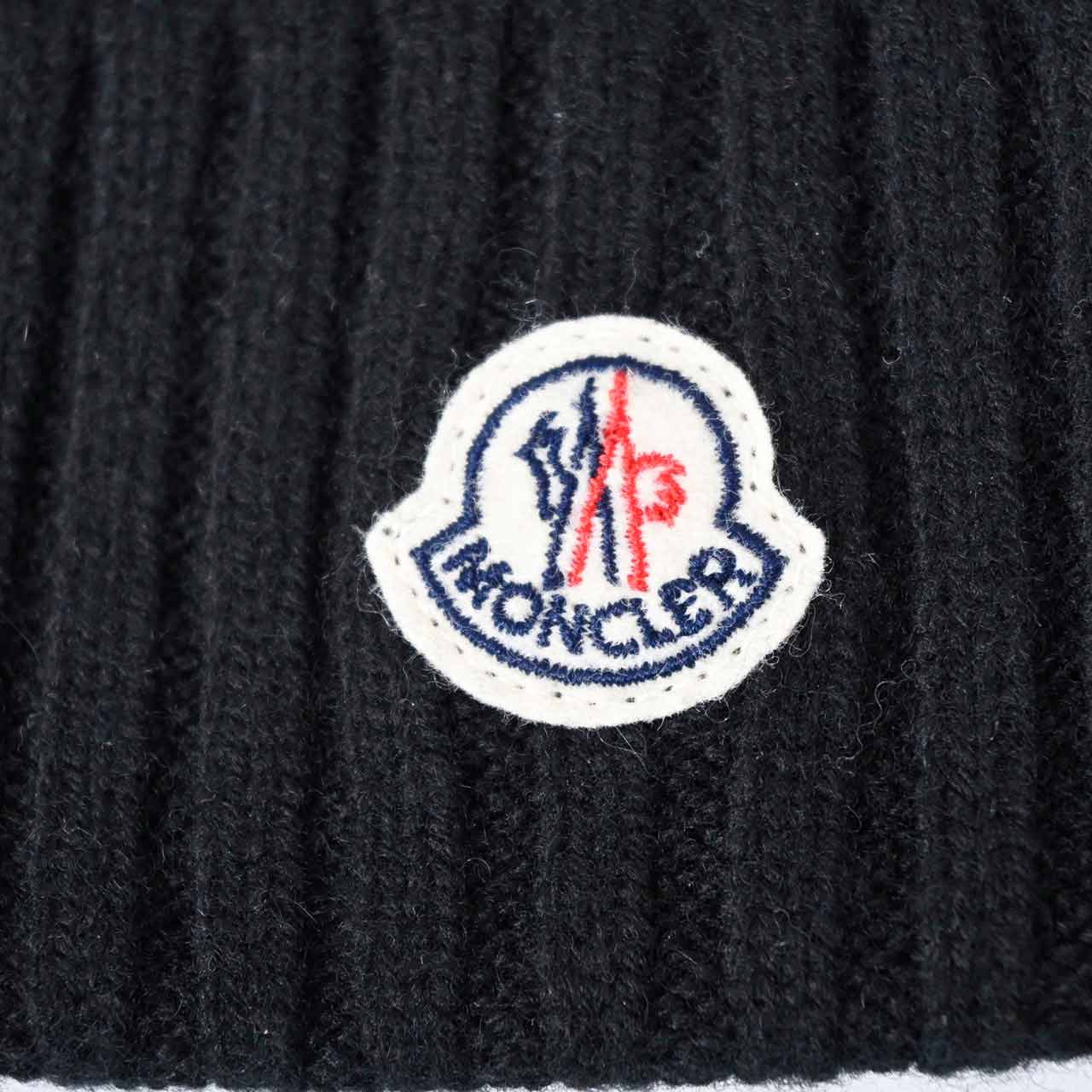 モンクレール MONCLER ニット帽 シルバーフォックス　D20939960810 ブラック  メンズ レディース