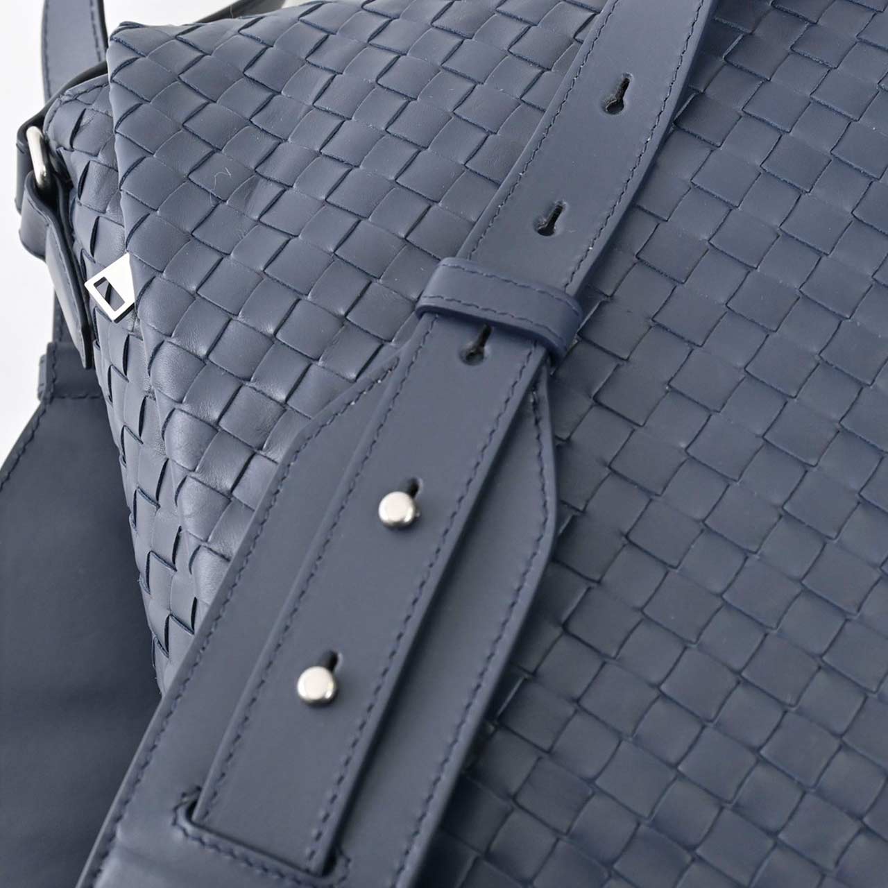 ボッテガ ヴェネタ BOTTEGA VENETA 斜めがけショルダー 577538 VQ139 4058 ネイビー  メンズ